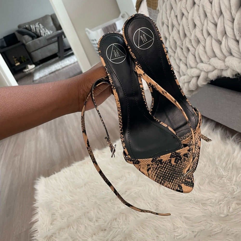 Missguided Snake-print heel🍍